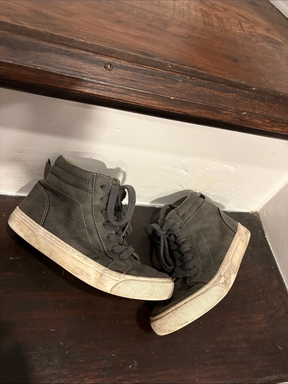 Old Navy Gray High-Top Kids Sneakers